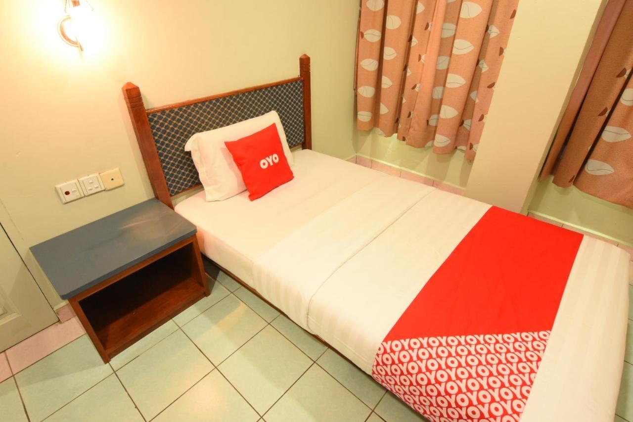 Oyo 89642 Highway Inn Mukah Buitenkant foto