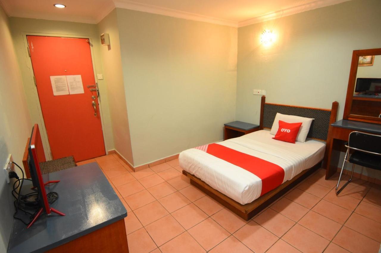 Oyo 89642 Highway Inn Mukah Buitenkant foto