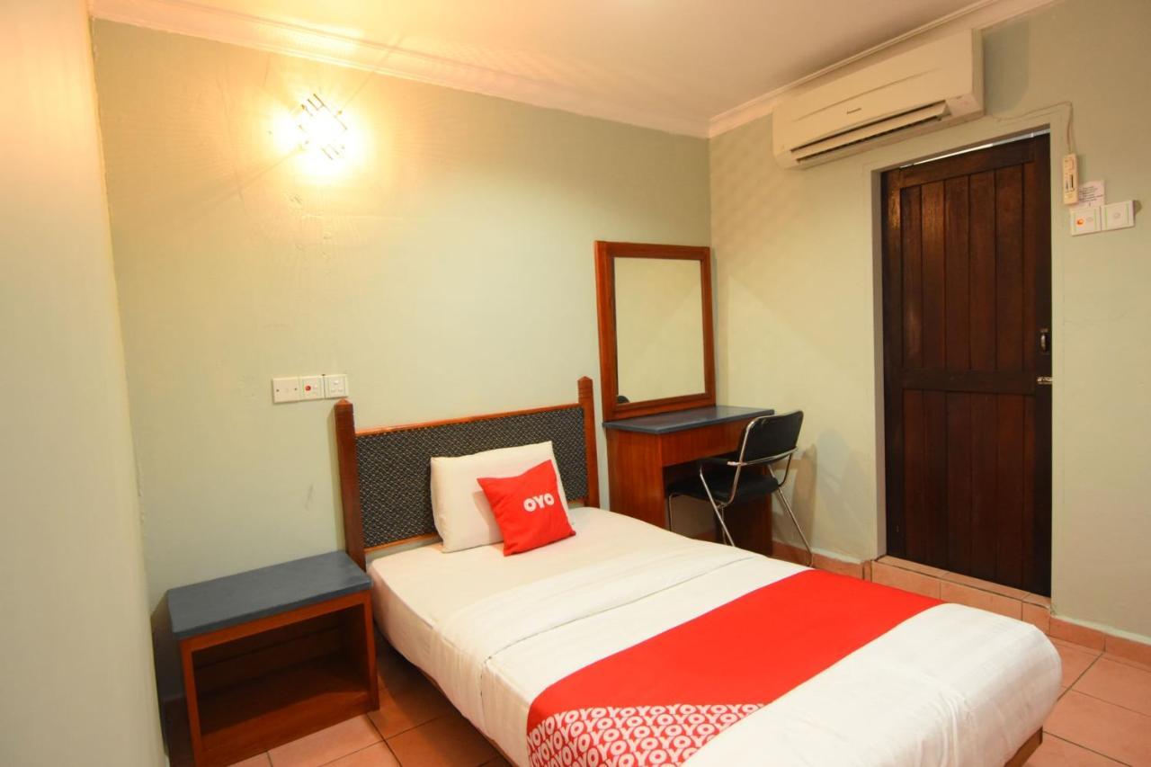 Oyo 89642 Highway Inn Mukah Buitenkant foto