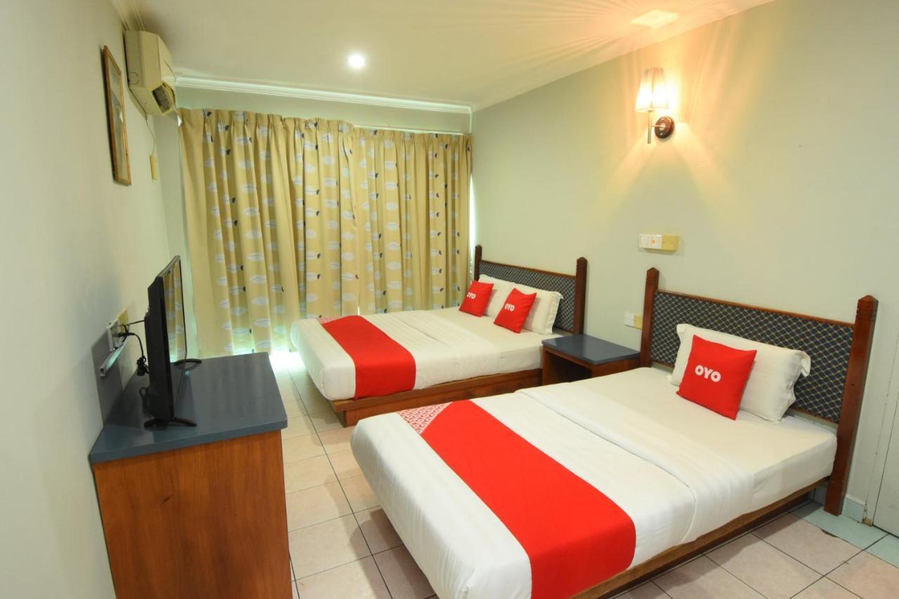 Oyo 89642 Highway Inn Mukah Buitenkant foto