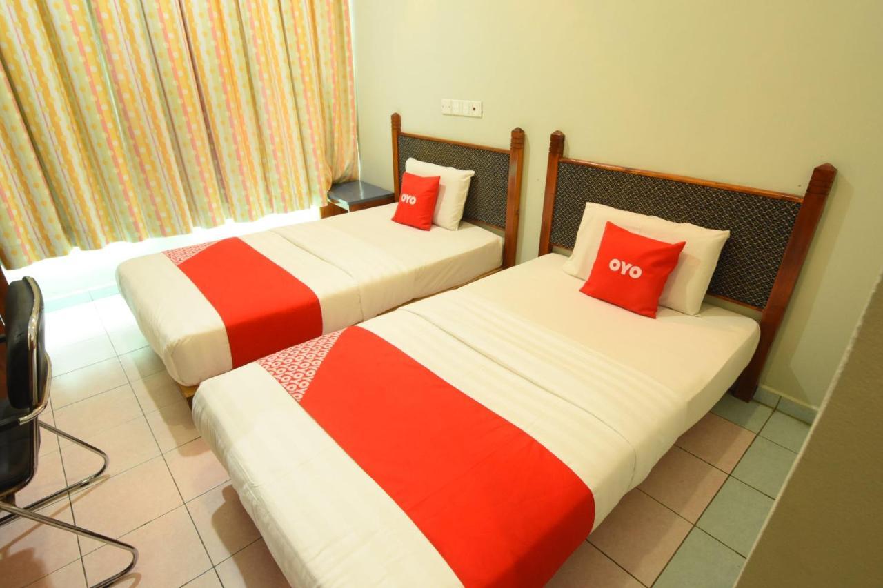 Oyo 89642 Highway Inn Mukah Buitenkant foto
