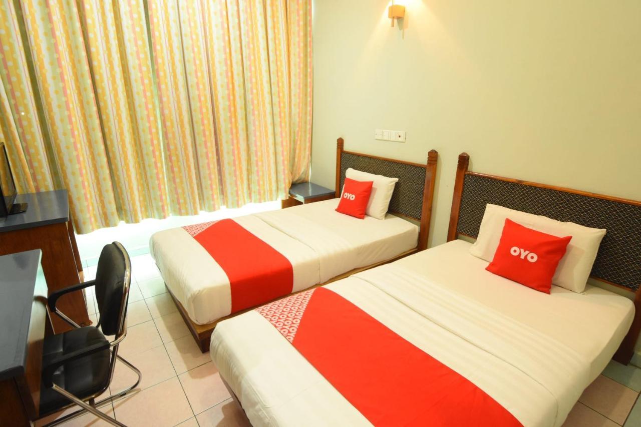 Oyo 89642 Highway Inn Mukah Buitenkant foto